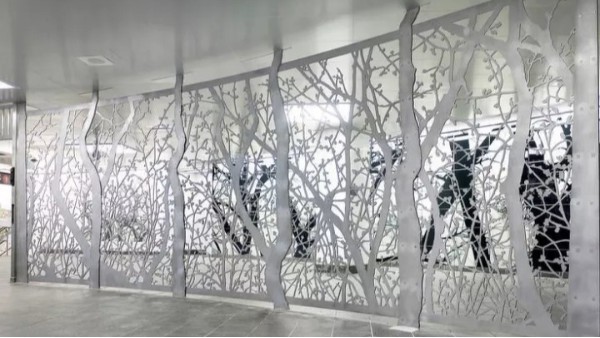 激光切割不銹鋼屏風(fēng)簡直美翻了！